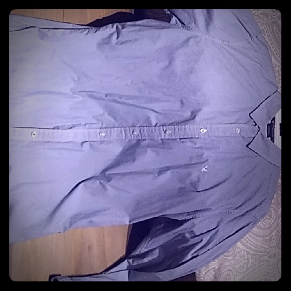 American Eagle button down